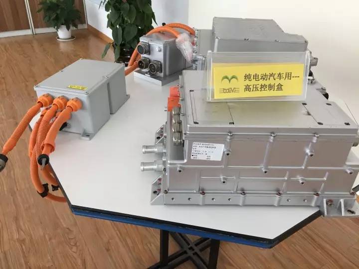 新能源汽车配件