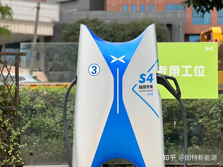 2022年新能源汽车三大技术突...